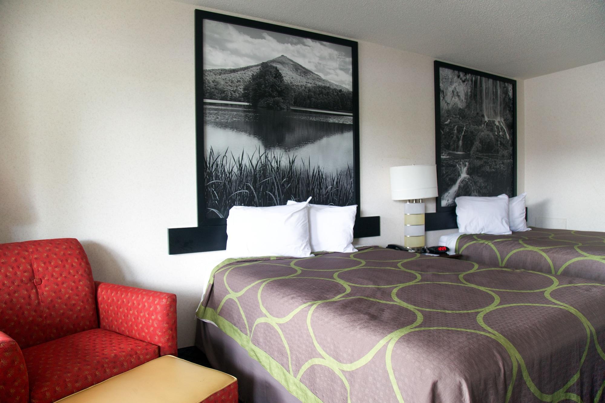 Super 8 By Wyndham Christiansburg Motel Екстериор снимка